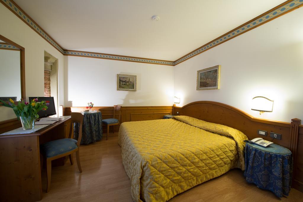 Hotel Locanda Al Pomo D'Oro Cividale del Friuli Rom bilde